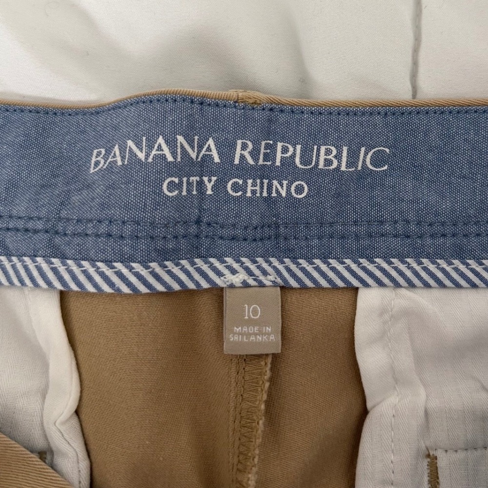 Banana Republic City Chino Khaki Tan Minimalist Cuffed Shorts Womens Size 10 - Picture 3 of 9
